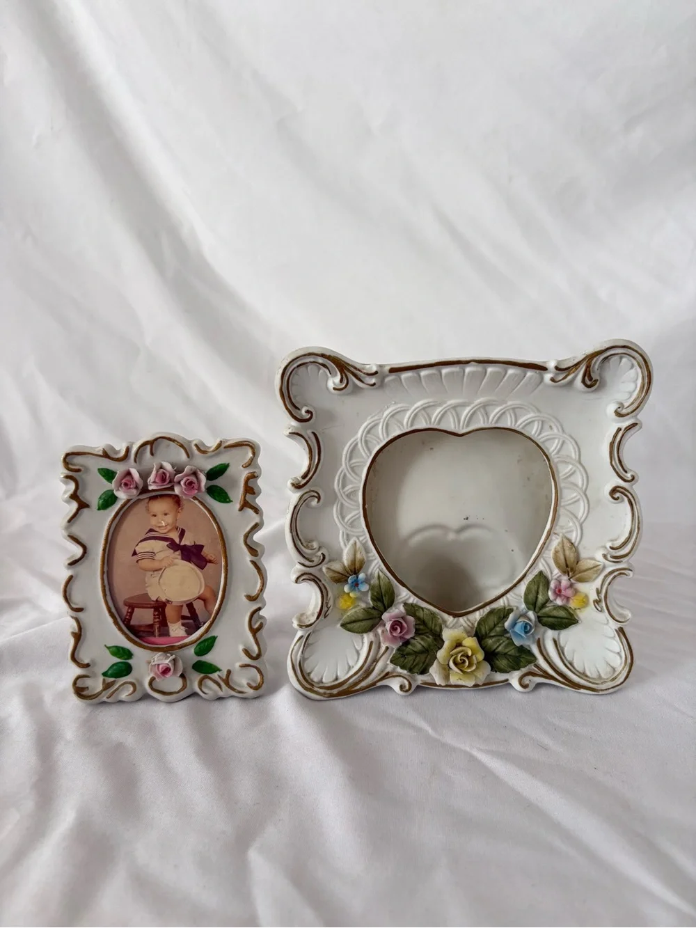 Vintage set of 2 porcelain flower picture frames Capodimonte regency home decor